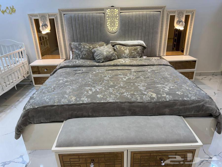 Carpenter for disassembly and assembly64481432575107112