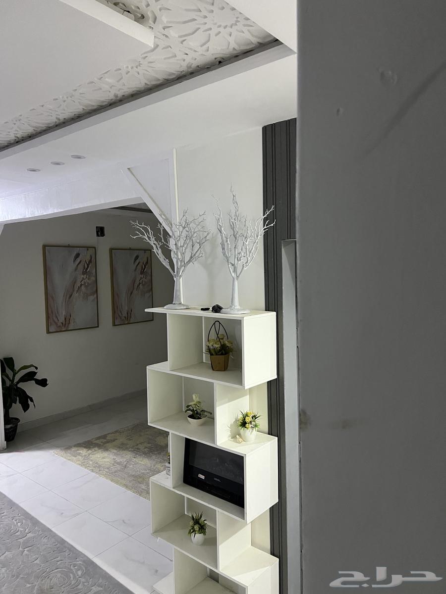 Driver and warehouse keeper needed64481432683906110