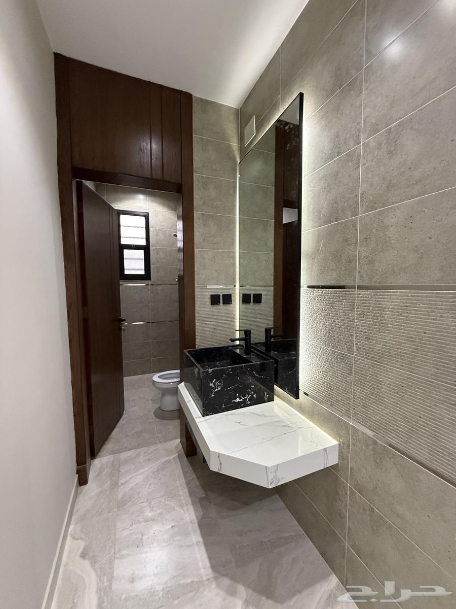 للبيع شقة ارضي بسعر 500 الف مدخل خاص بأبها خلف الراشد مول64487053330690114