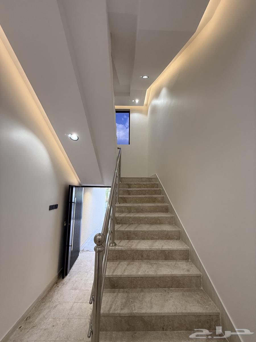 للبيع روف علوي بملحق تشطيب VIP ف احد رفيده وسط الخدمات64481401378050114