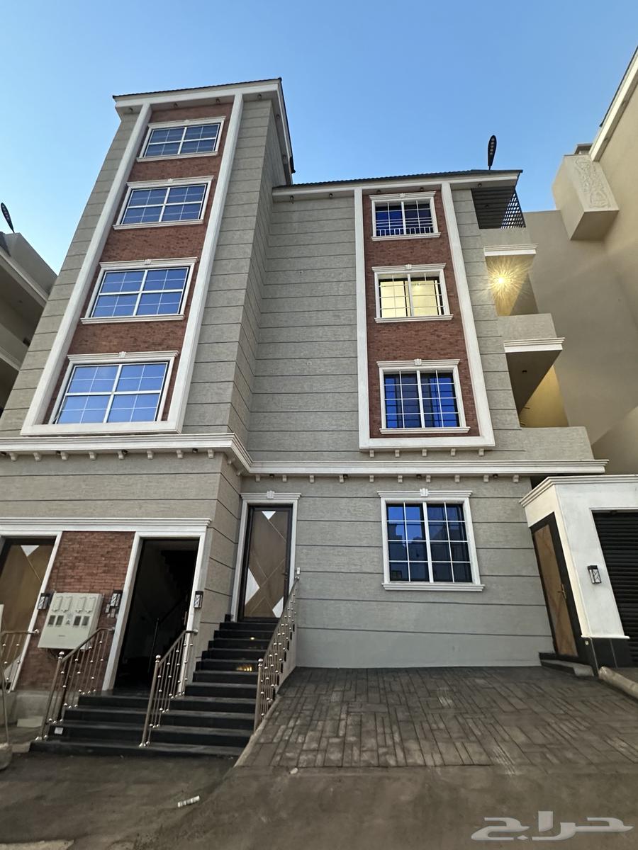 للبيع شقق مساحه 245 متر كبيره بالقرب من مطار ابها64487021440131111