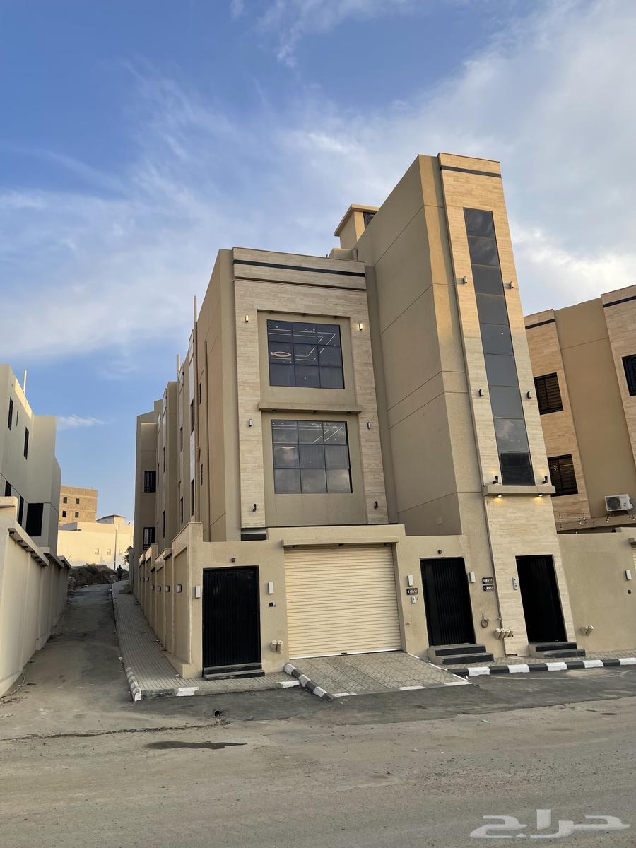 للبيع شقه مودرن دور علوي مع سطح خاص بالمحاله ابها64487053264259110