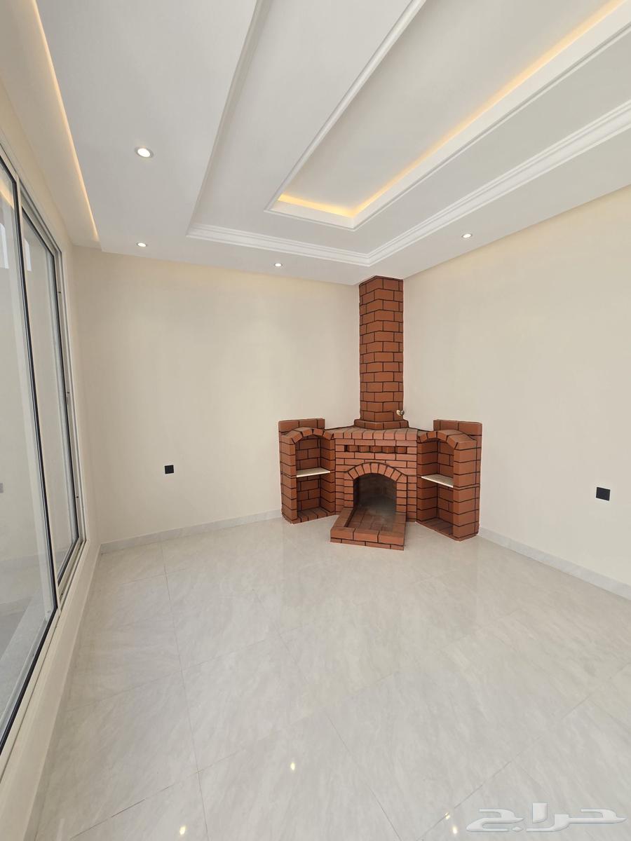 للبيع فيلا دورين وملحق كامل خدمات 7غرف نوم احد رفيده64487037004930114