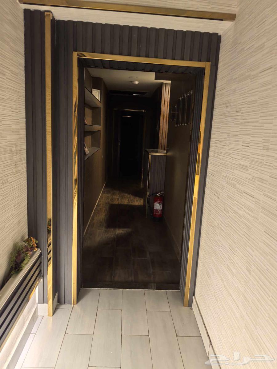 صالون مجهز بكل الاشتراطات لتقبيل جده حي طيبه64473836306691112