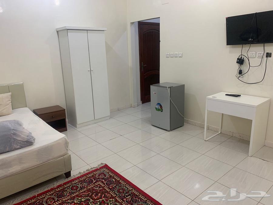 غرفة عزاب مفروشه بالسلام خلف جامعة طيبة64487054032899112