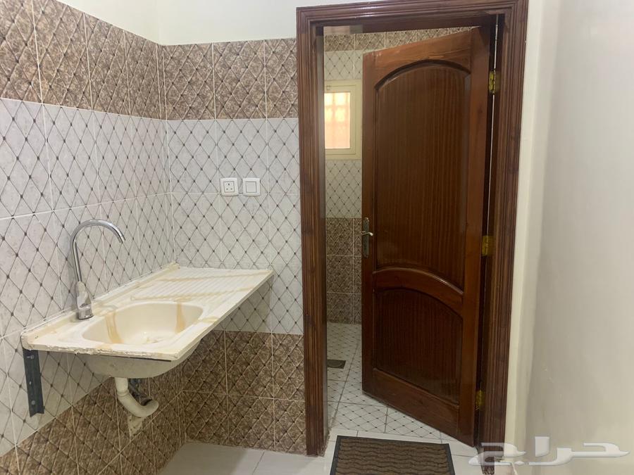 غرفة عزاب مفروشه بالسلام خلف جامعة طيبة64487054032899114