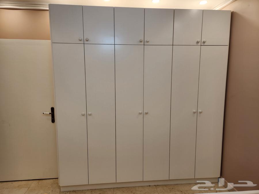 Custom closet, table, dressing table, and all woodworking projects64487088080385112