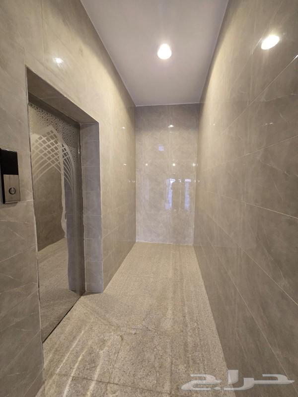 Upper floor penthouse for sale with working elevator, ready, high-end finishing 650 thousand64487036403715113