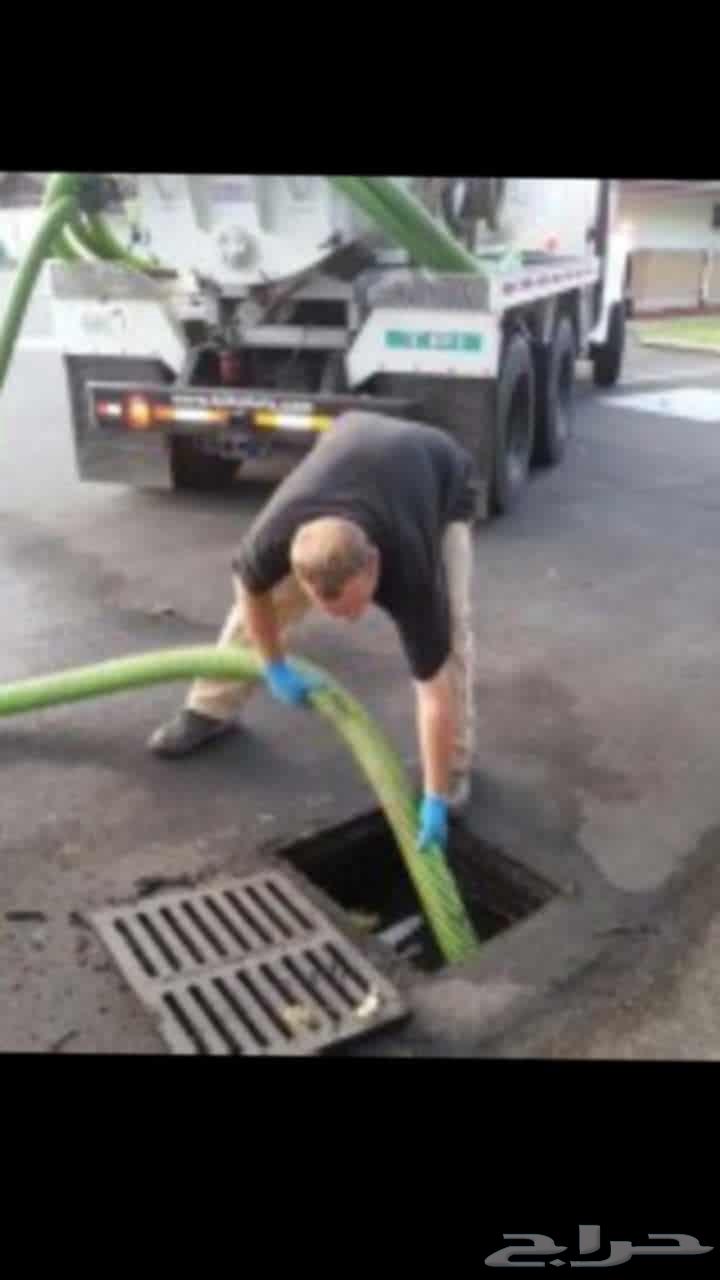 Suction and cleaning of manholes, rainwater, and fat and sediment removal with compressor device64487231601794111