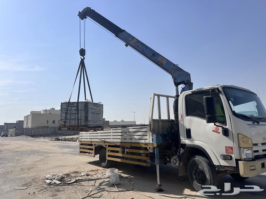 Flatbed crane truck for rent for internal and external trips64487183600258114