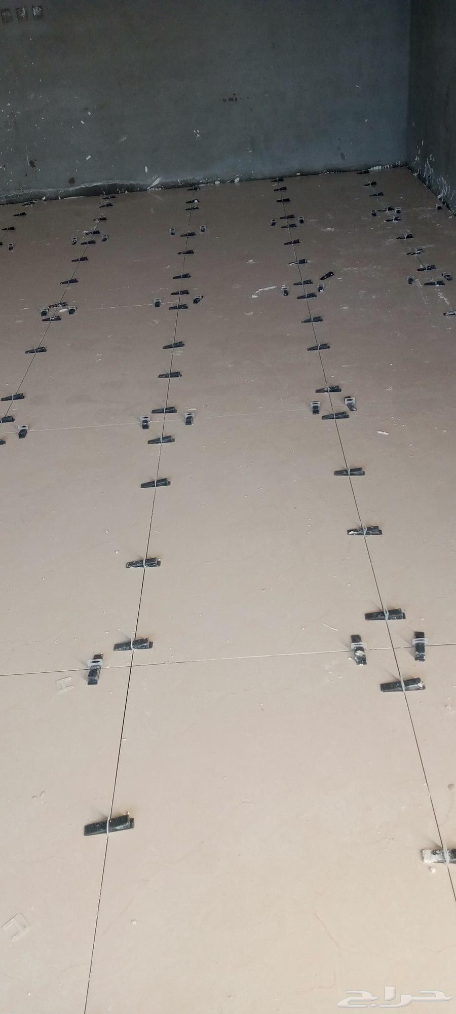 Combining ceramic tiles with broken tile mosaic work by Mia Mia in Barcelona64481418343171110