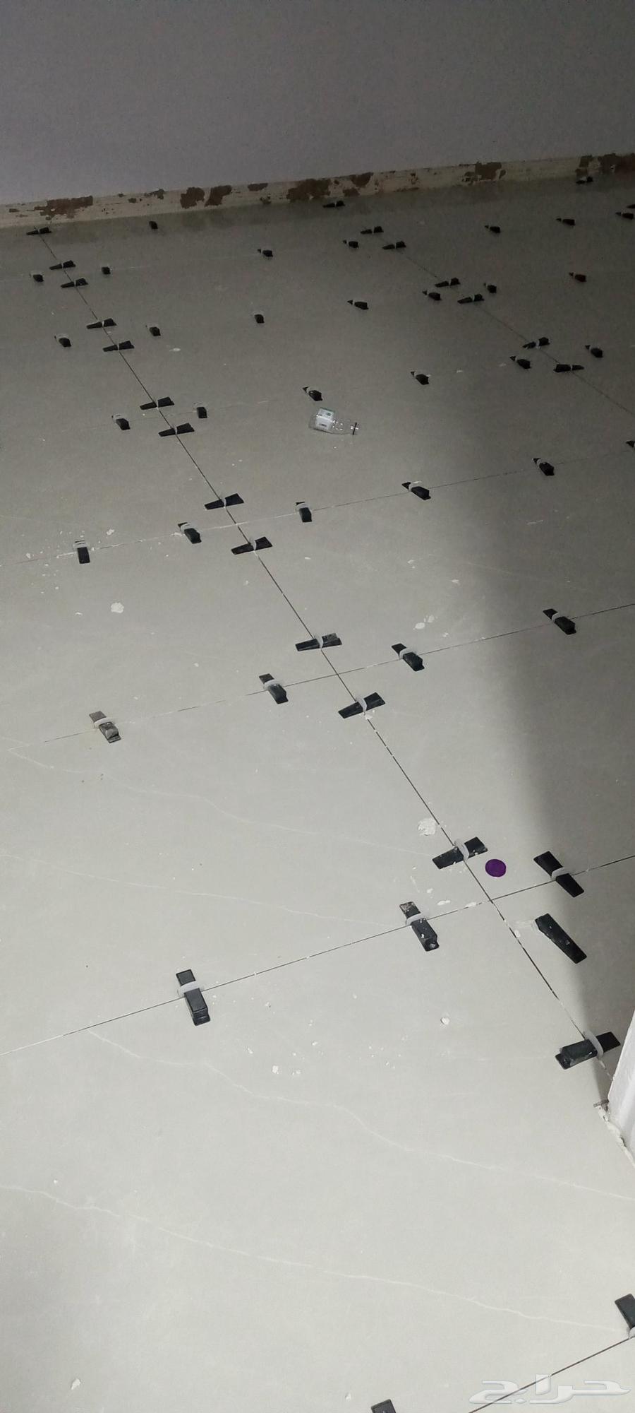 Combining ceramic tiles with broken tile mosaic work by Mia Mia in Barcelona64481418343171113