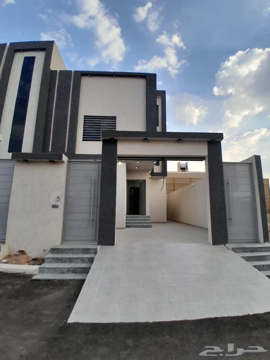 للبيع شقه دور ارضي تمليك بمدخل سيارة بسعر 550الف مخطط664487021423747111