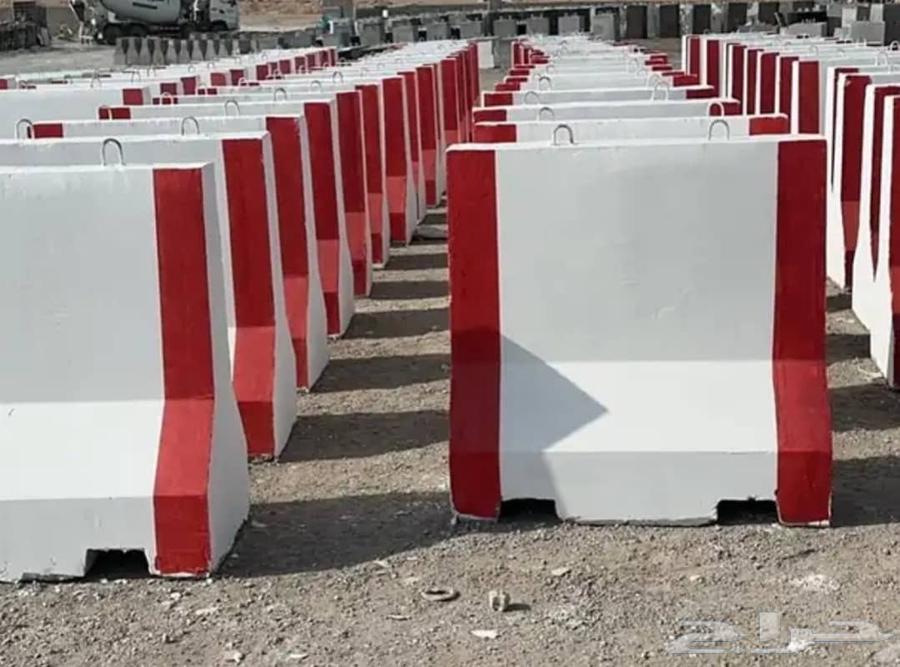 حواجز خرسانية نيوجيرسي ومنتجات خرسانية وقواعد إعلانات وانار64501651323266111