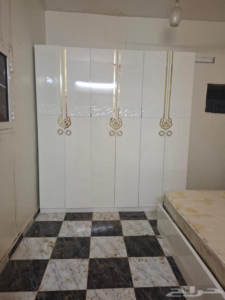 أنا نجار تركيب غرفة النوم و مطبخ المونيم ستاير راكب ابواب64493736991619110