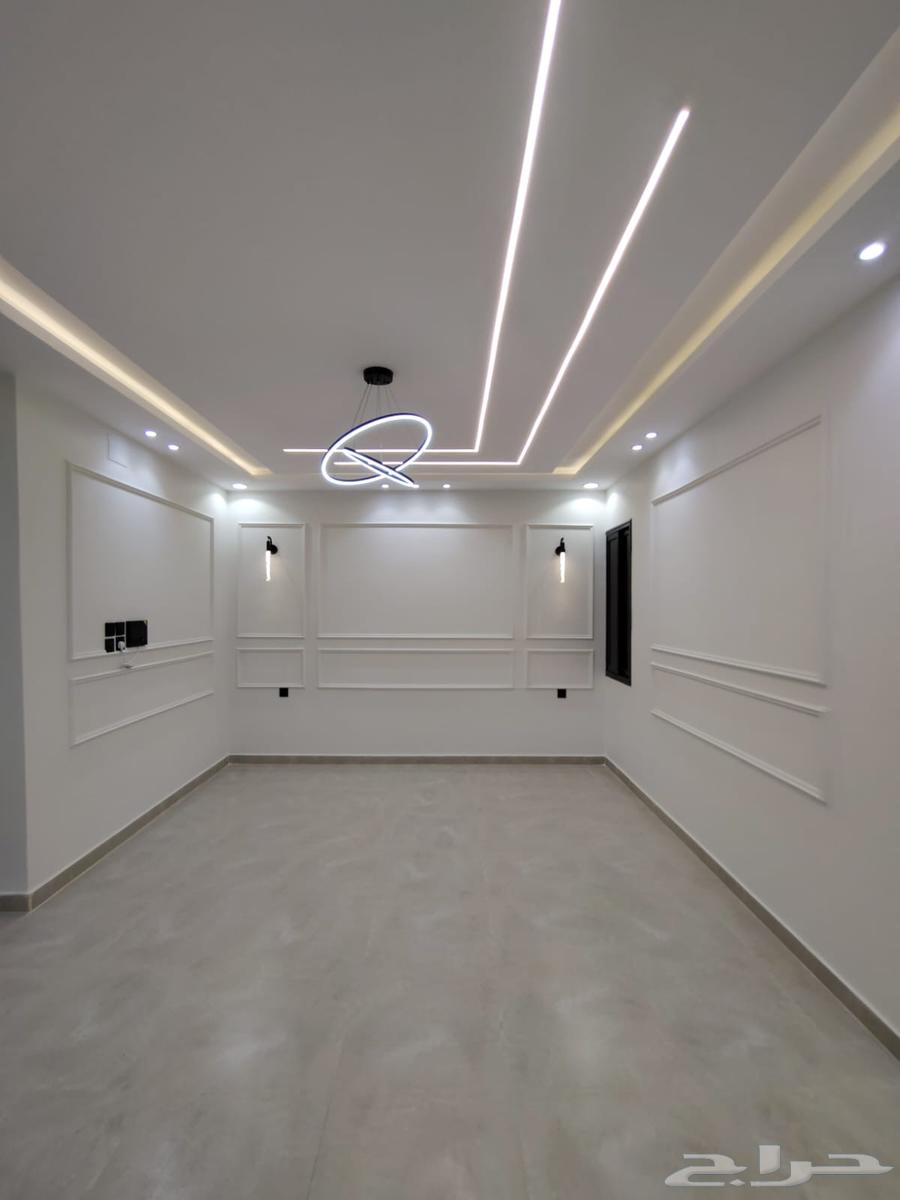 للبيع شقه تشطيب مودرن غرب الخميس بالقرب من طريق ابها الخميس64493658194690114