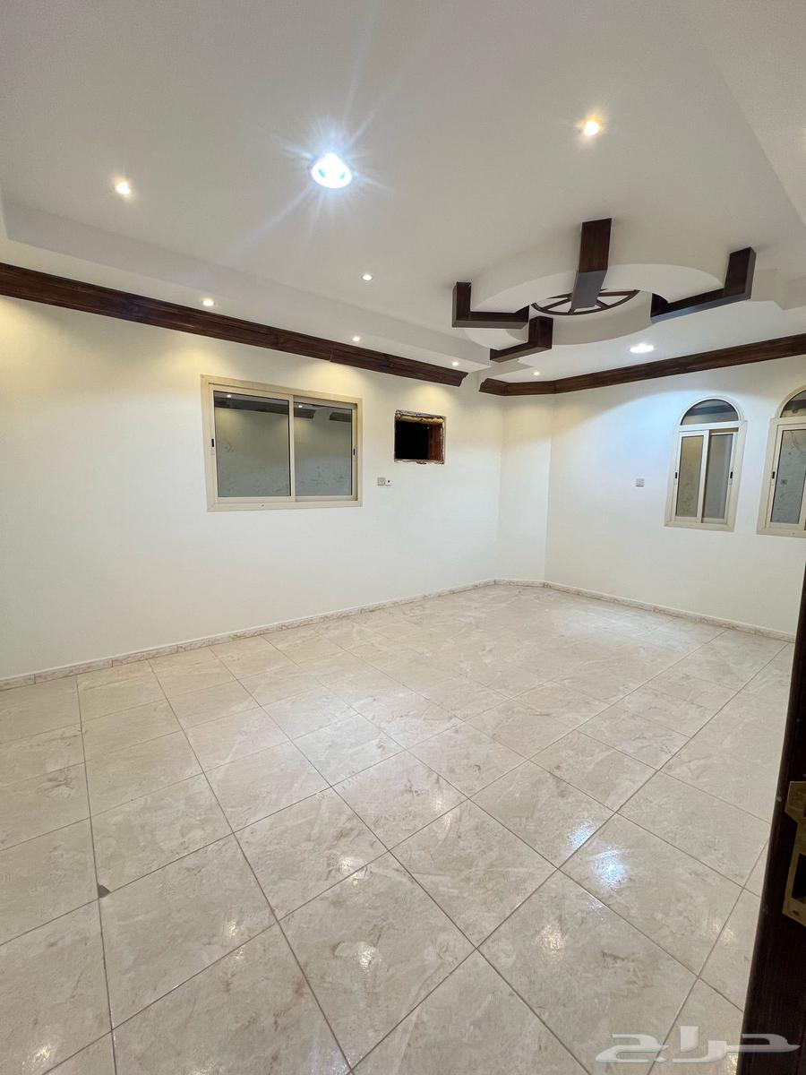 للإيجار شقة كبيرة مستقلة في السلمانية بالهفوف64493643111683114