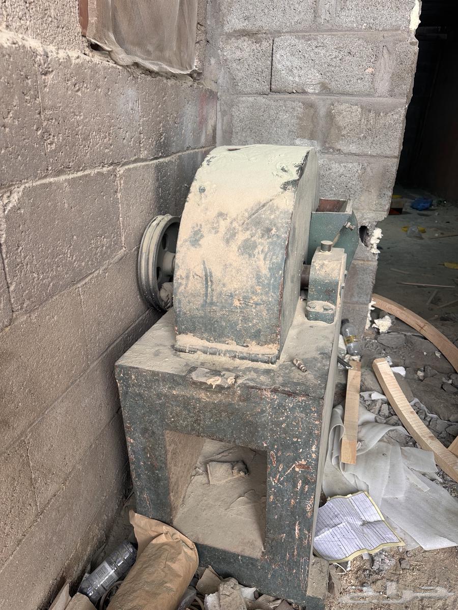 Woodworking machine for shredding64501700318977110