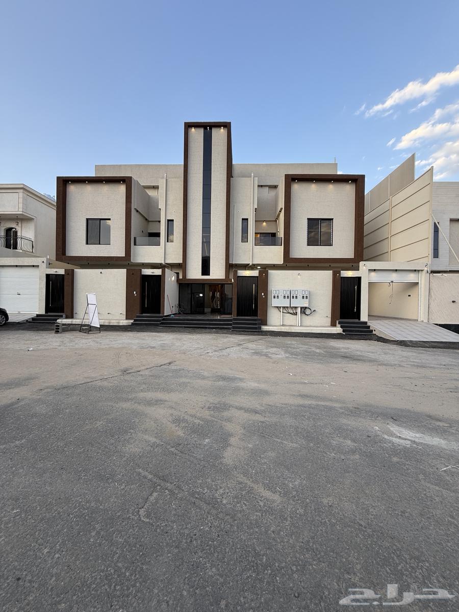 للبيع شقه علويه بمصعد جاهز وسطح خاص ف ابها حي الزهور64493659136130110