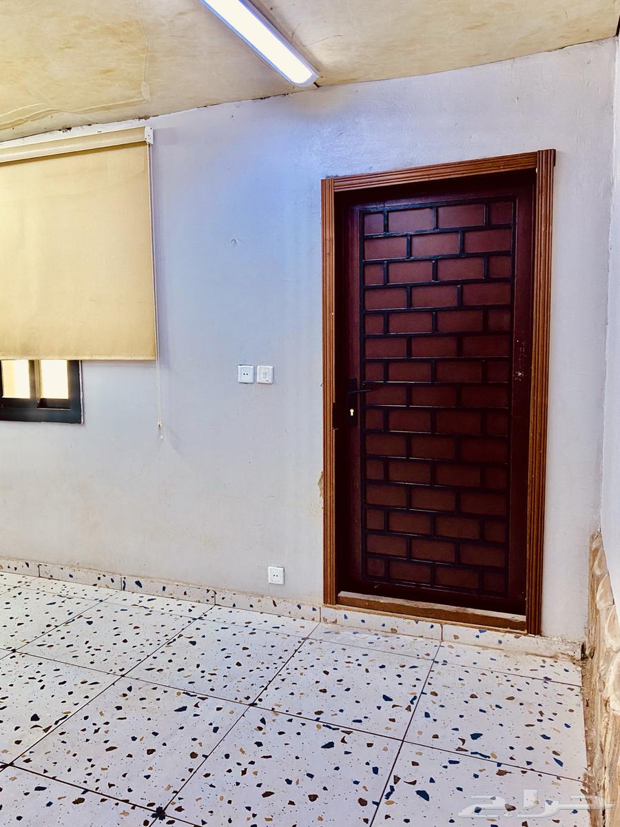 استديو غرفه4.4حمام مطبخ1200ريال شامل جميع الخدمات رحيلي طيب64493659301249111