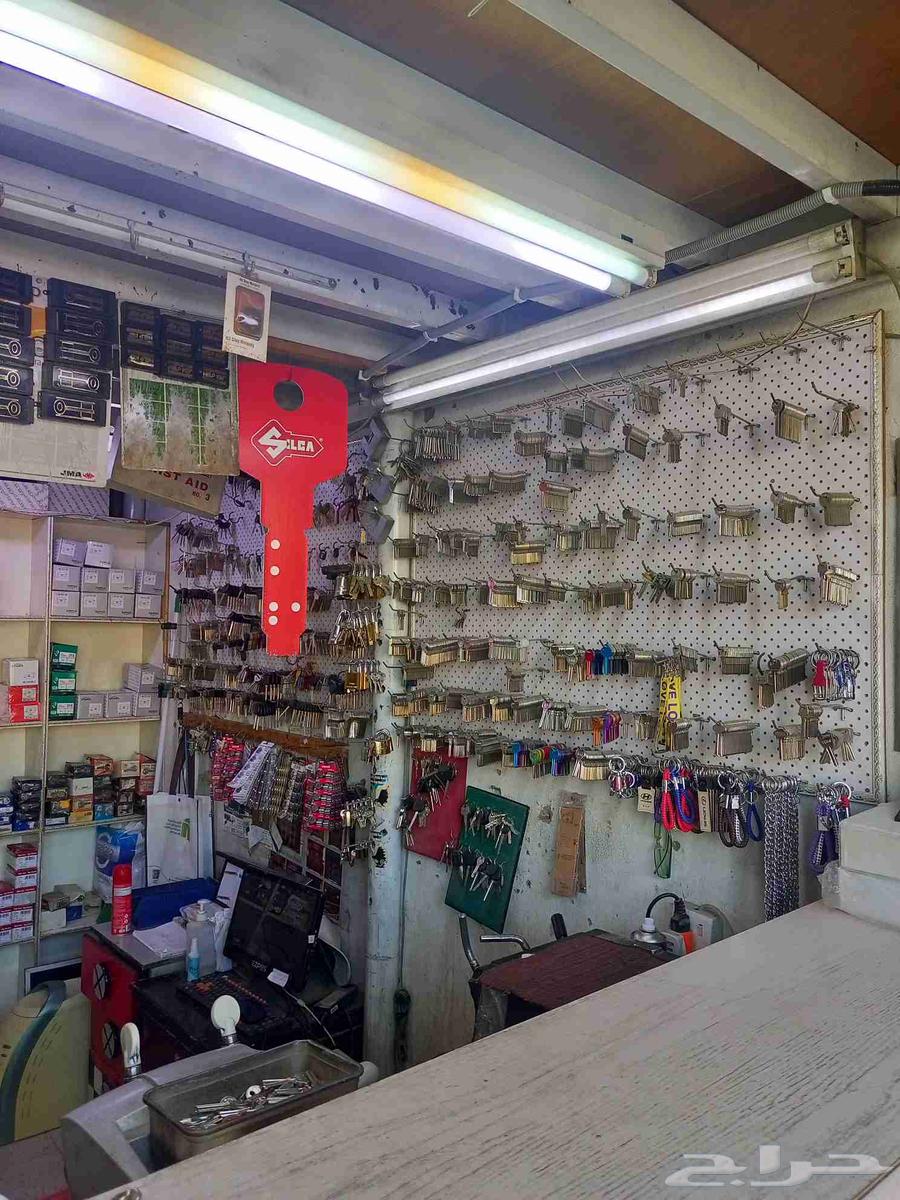 Car unlocking, apartment unlocking, and key programming for all types of locks, cars, and safes64524822476803110