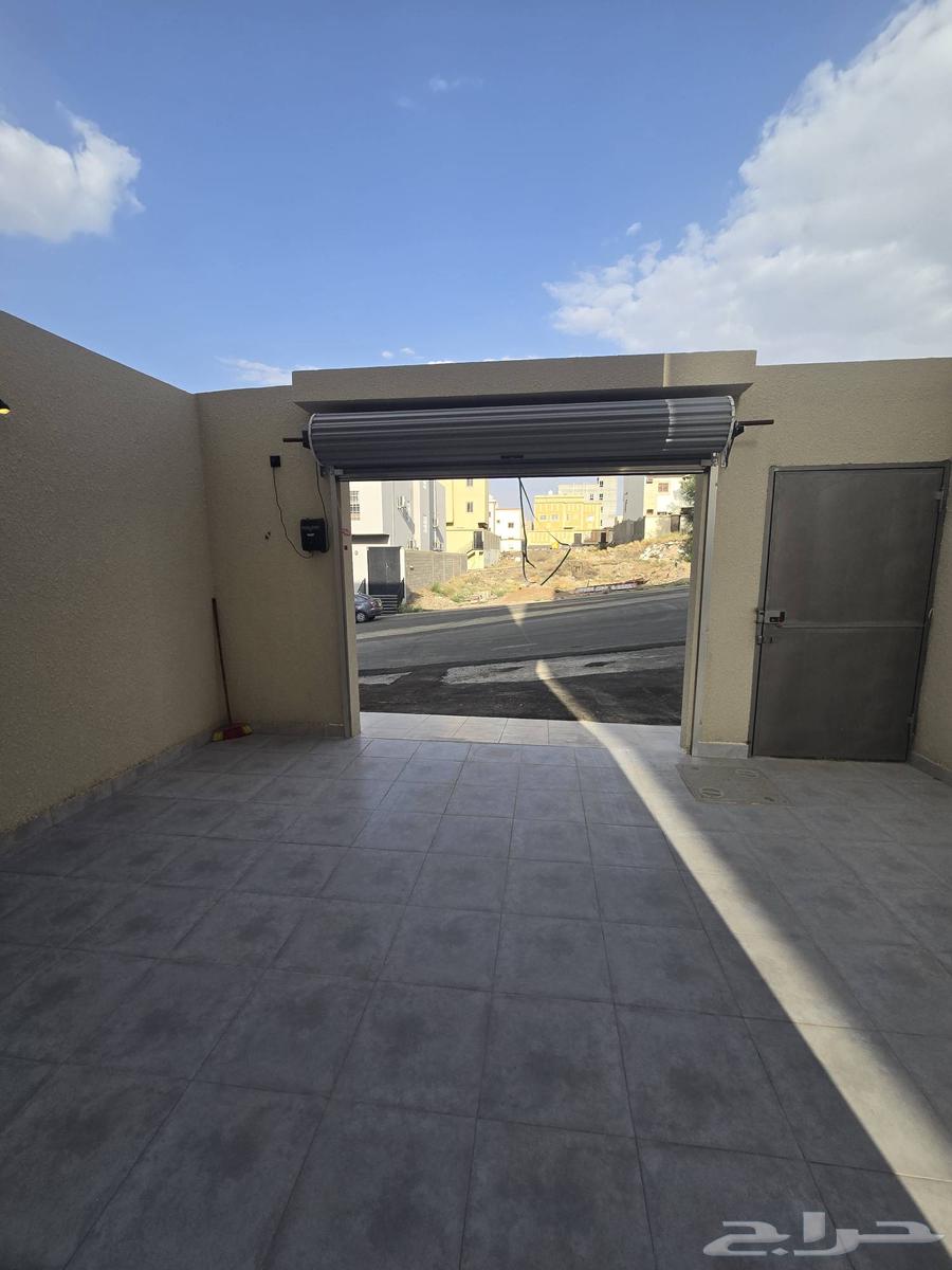 للبيع روف ارضى 620الف على شارعين امامى وخلفى64493642979201112