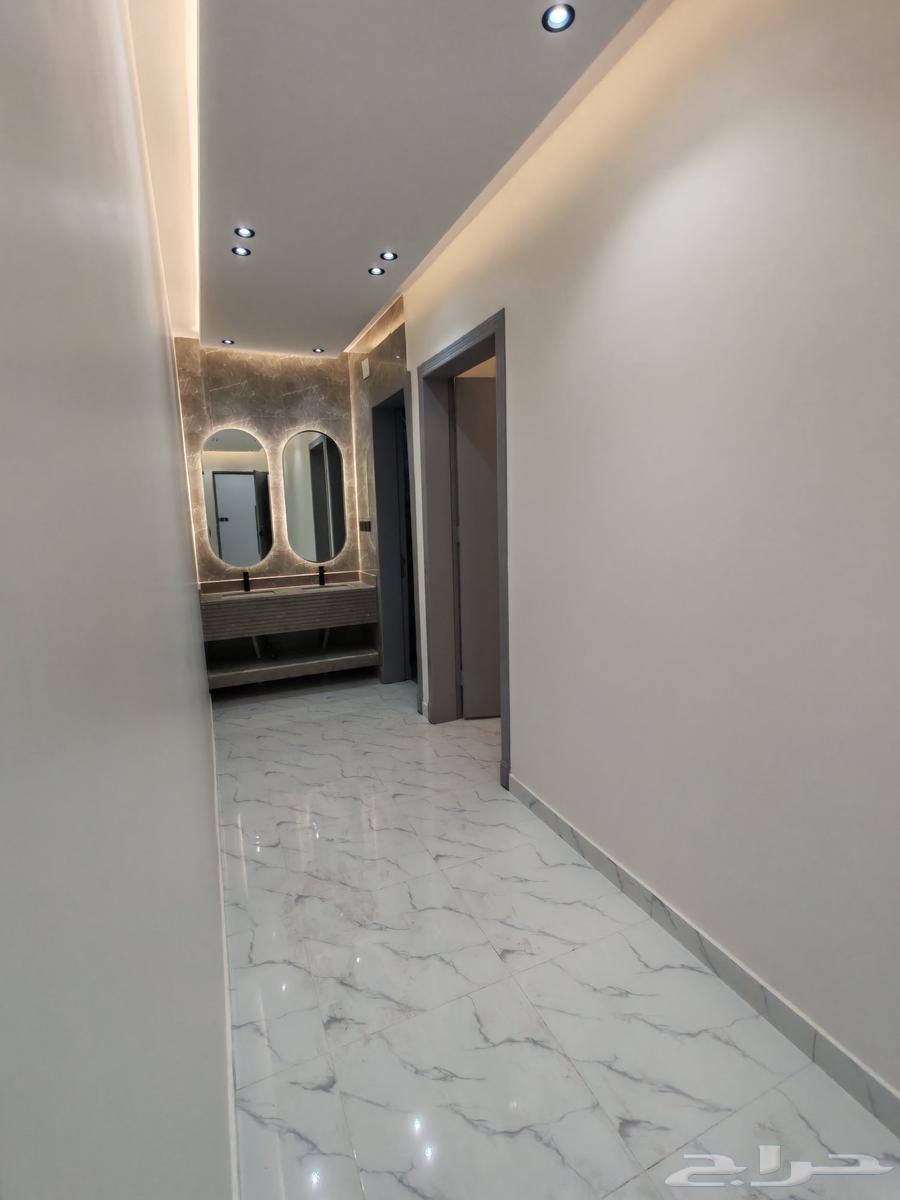 للبيع بشمال الخميس روف مع ملحق وبايكه سياره 650 الف vip64493643505539114