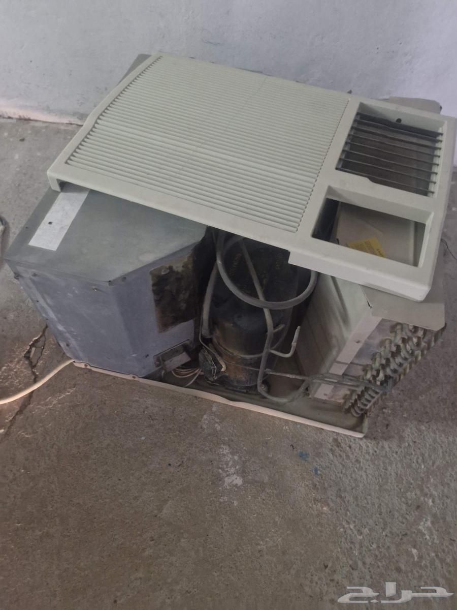 للبيع عدد2 مكيفات شباك 24 واحد شغال واحد يبيله تصليح64501587078273110