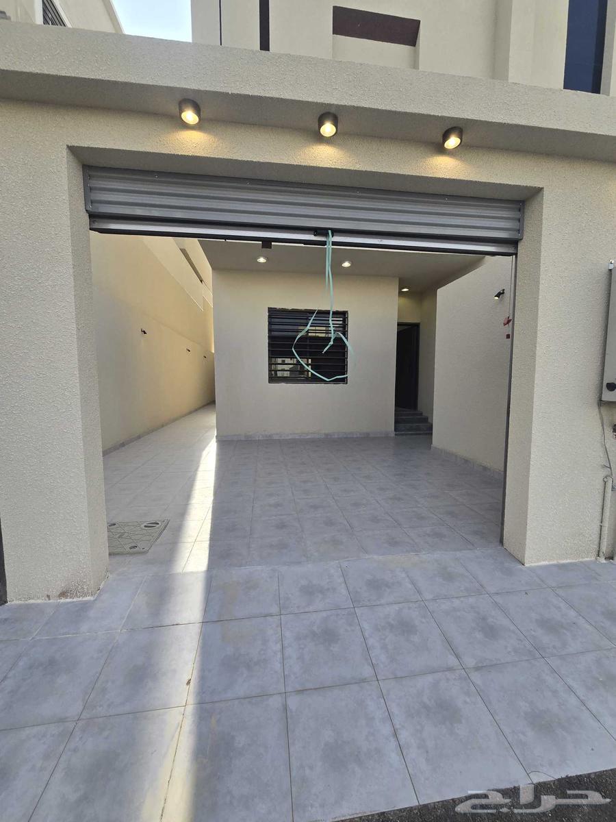 للبيع روف ارضى 620الف على شارعين امامى وخلفى64493642979201110