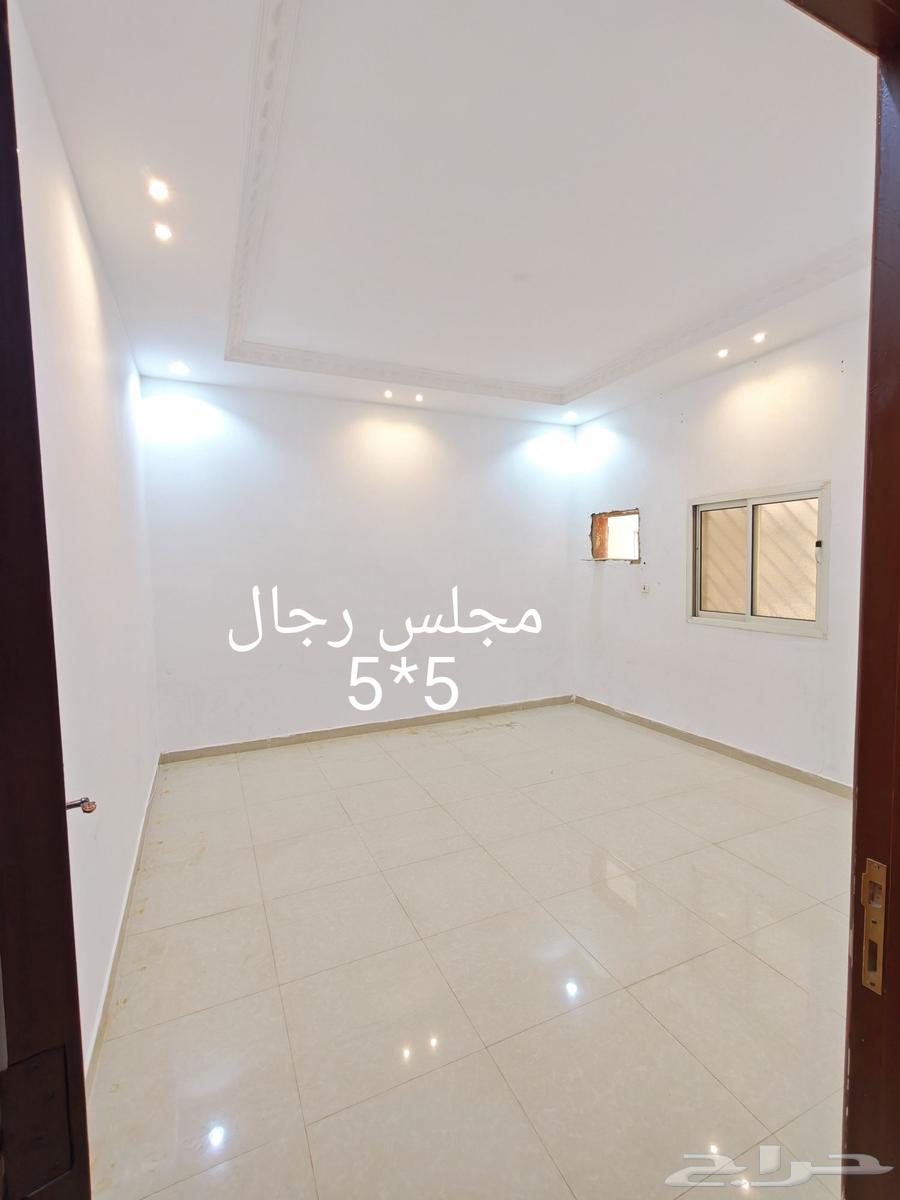 للايجار شقه عوائل الرمال الواحه64493659043075110