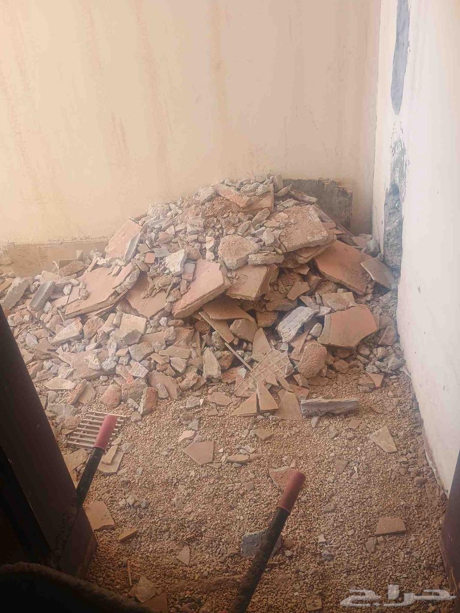 Breaking tiles, plastering and painting64493245782273114