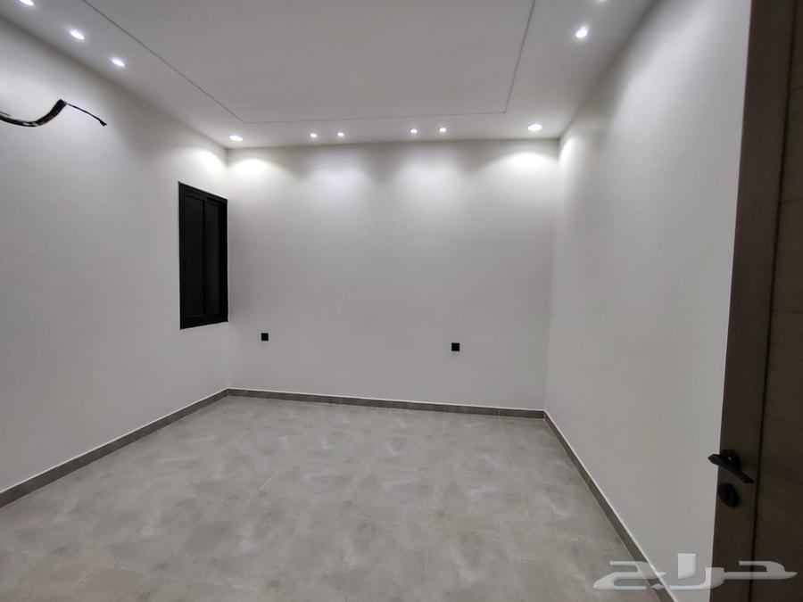 للبيع شقه تشطيب مودرن غرب الخميس بالقرب من طريق ابها الخميس64493658194690113