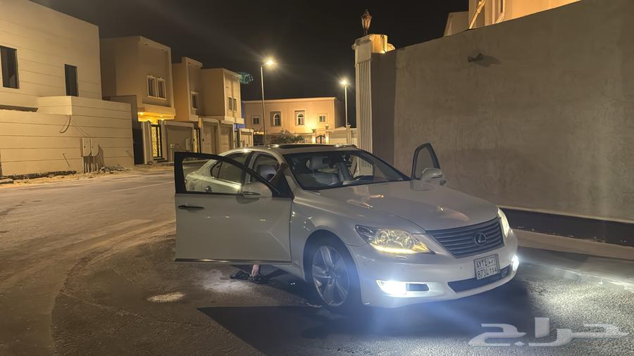 الموتر نظيف. وسليم من كل العيوب ماشي 490 محركات وبدي على ال64501682365826110