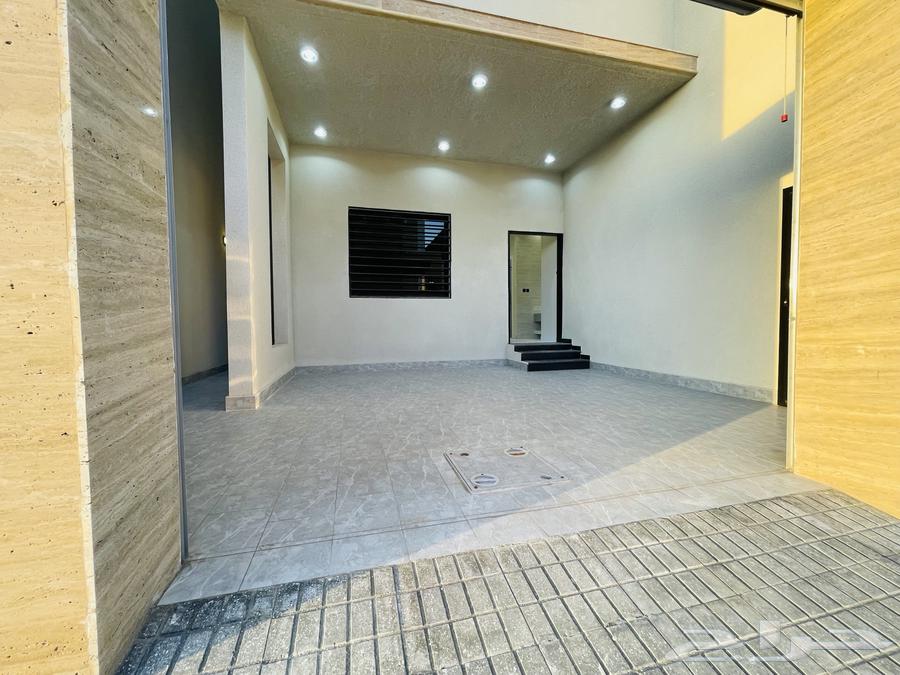 للبيع ادوار ارضي بحوش مدخل سيارة من 550 الف شمال الخميس64493658382850112