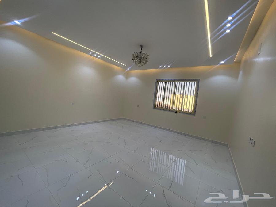 فيلا روووف للبيع حي الصفا مدخل خاص مصعد راكب 7 غرف وصاله64501569905283112