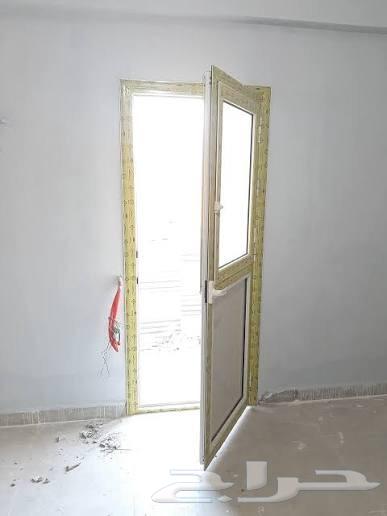 معلم المونتال لا تنصيع وصيانه المطابخ والابواب والشبابيك64493644267009111