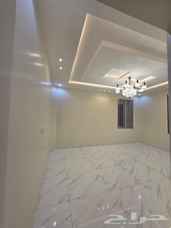 للبيع روف علوي مع ملحق تشطيب راقي خلف مستشفى الألماني 620الف64493659024643114