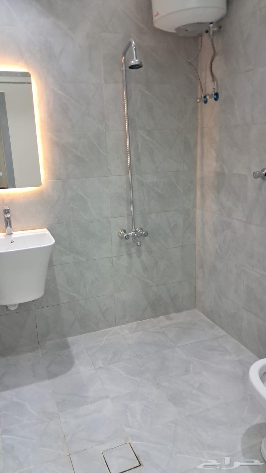 مطلوب غرفة ودورة مياه في جنوب الرياض العزيزيه منفوحه64493643430147110