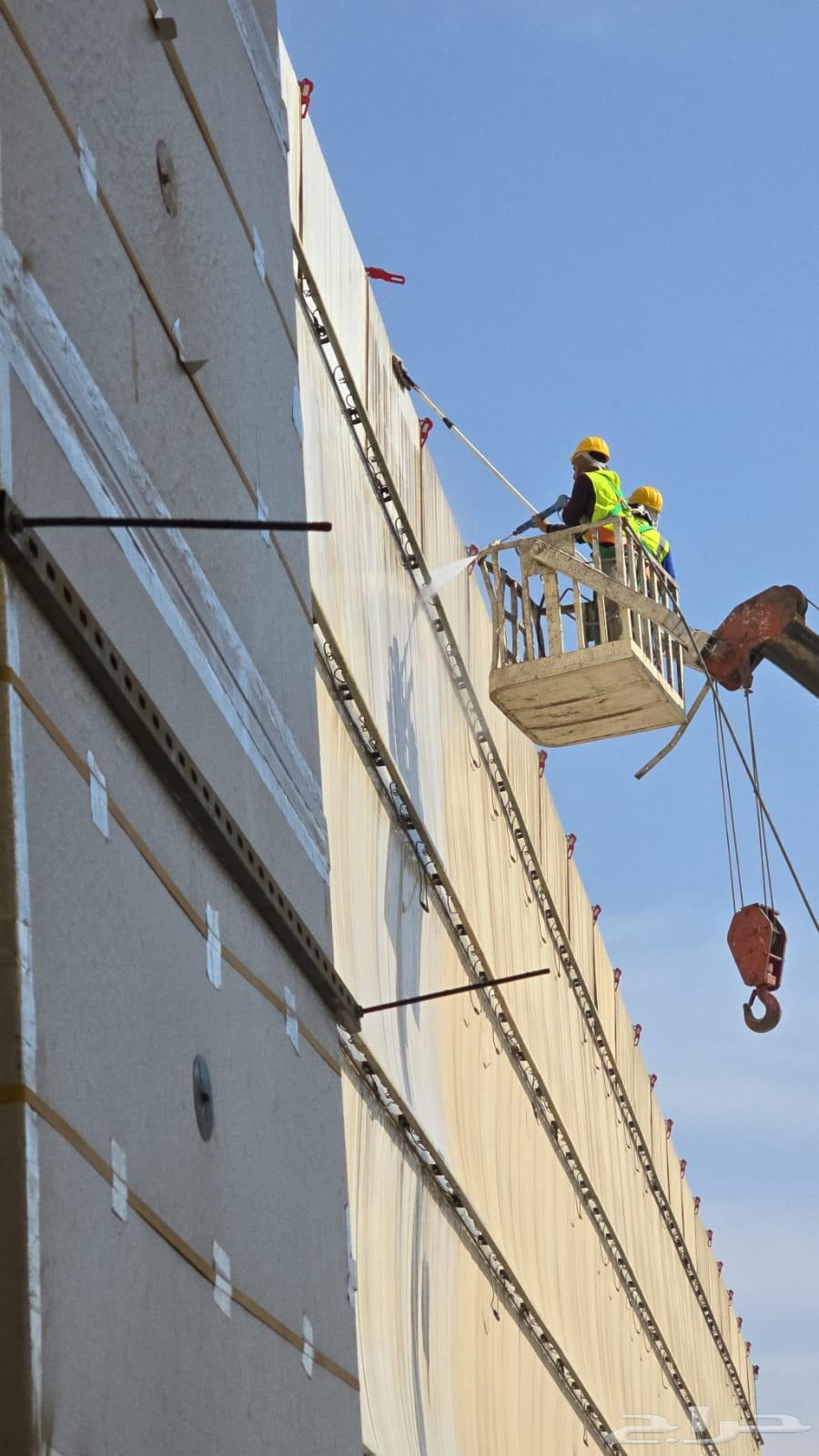 Cleaning of glass facades, cladding, signs, and shop fronts64501665965187113
