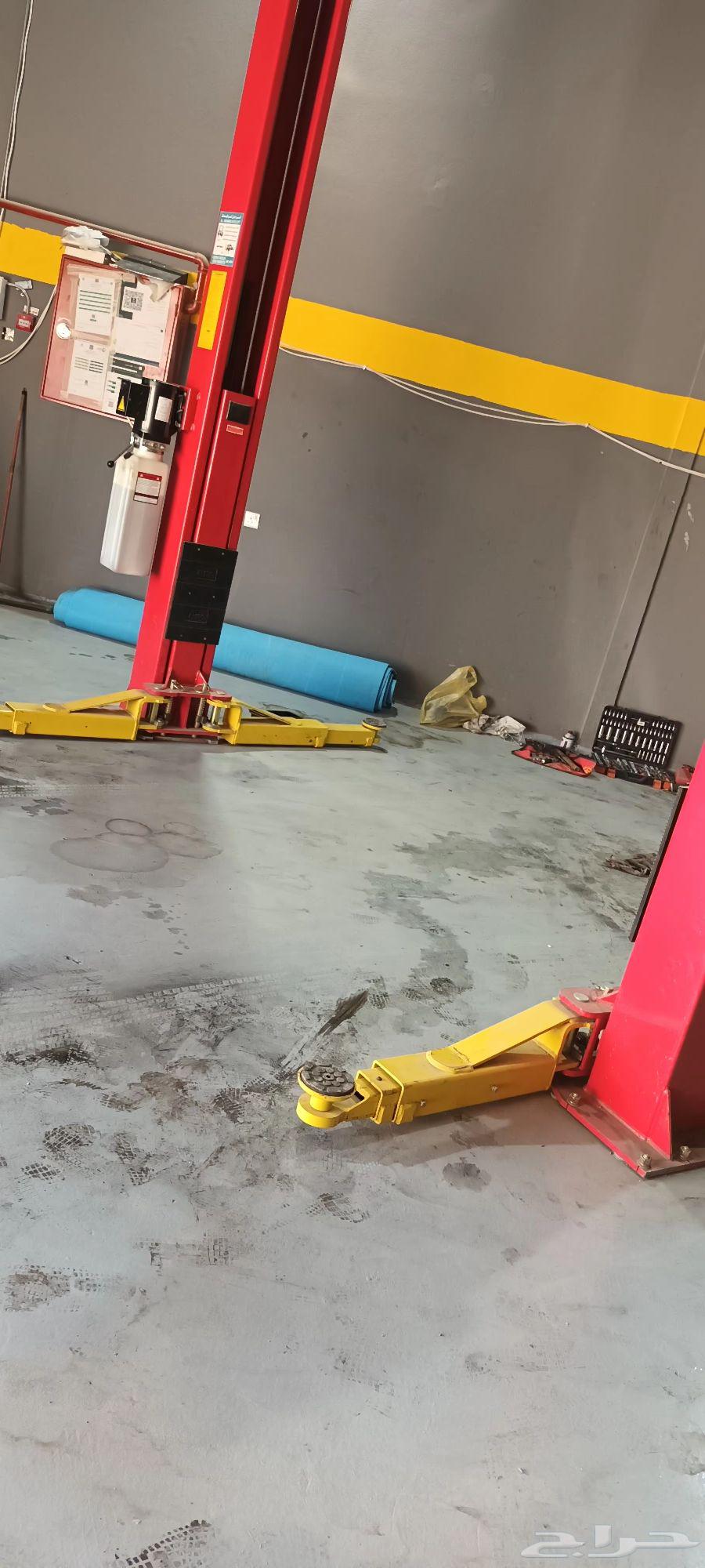 New car lift, used for only one month64493707212289111