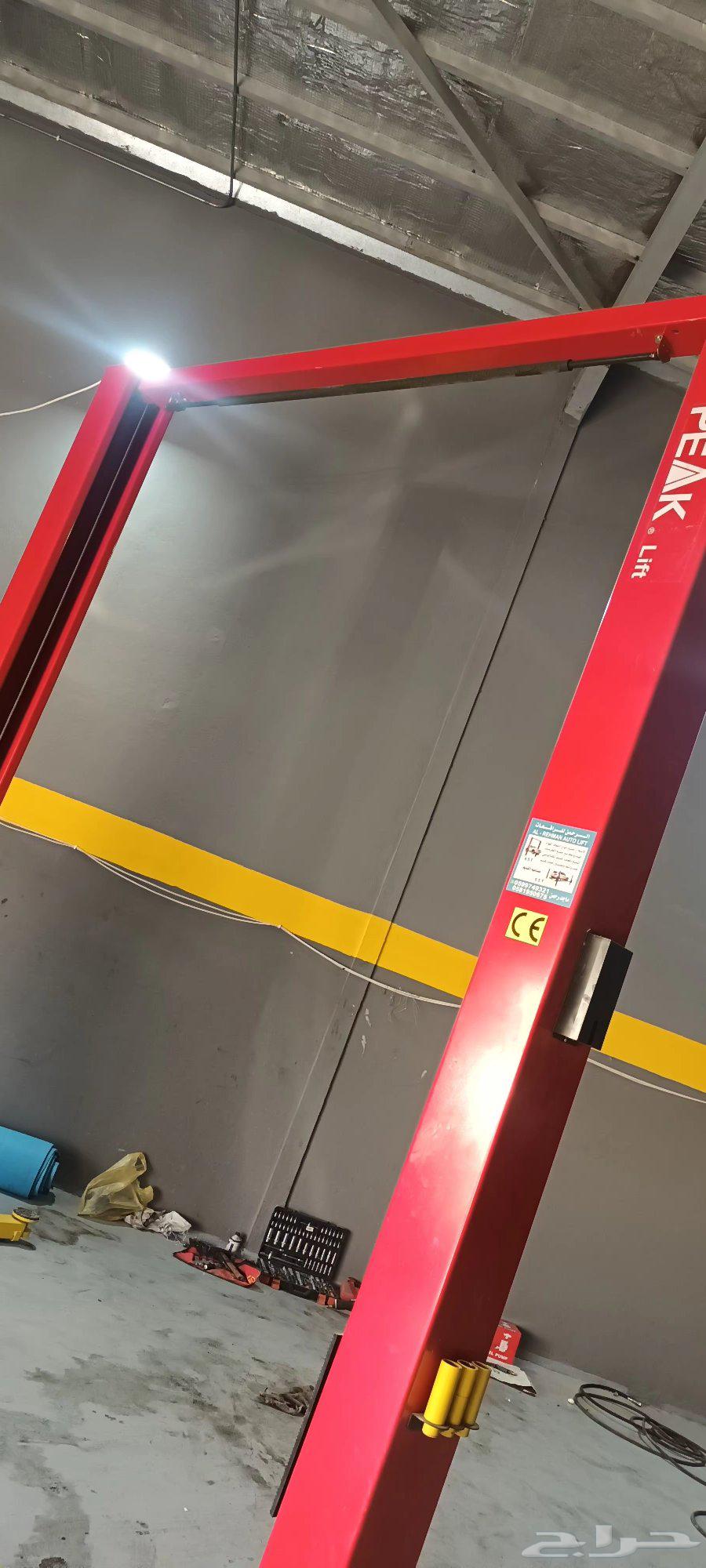 New car lift, used for only one month64493707212289110