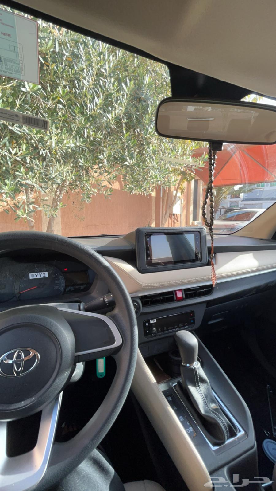 سائقة توصيل مشاوير يوميا فقط ب أسعار مناسبة ورمزيه للجميع64506412050946110