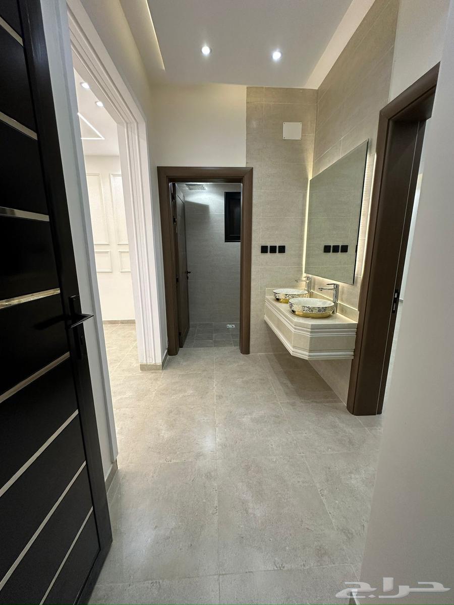 للبيع بحي الضيافه شقق علويه vip ب 520 الف بسطح خاص مصعد شغال64506246990466112