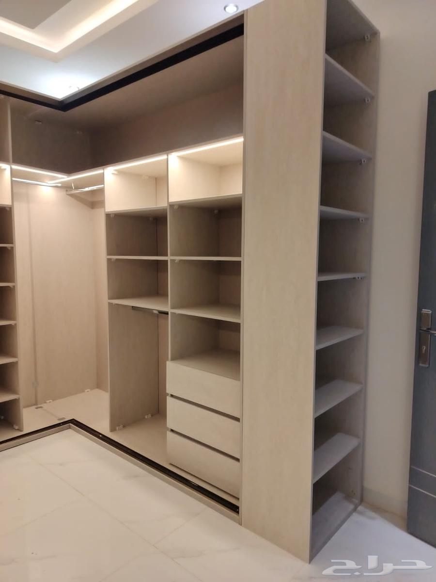 معلم نجار فك وتركيب وجميع انواع الديكور64506331420418113