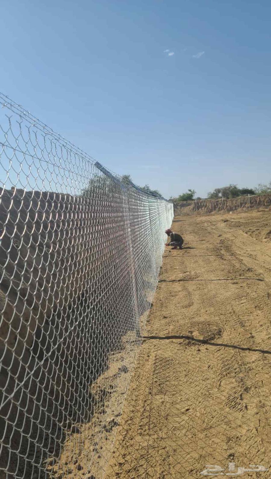 We want to install fences under the hands of specialists and you want palm trees64506315750147112