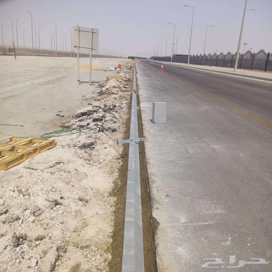 Installation of curbs and interlock64513510910467110