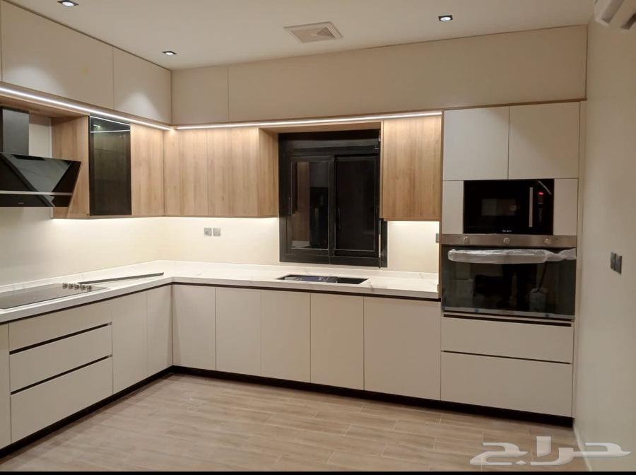 معلم المنيوم متنقل في جده64513510793857110