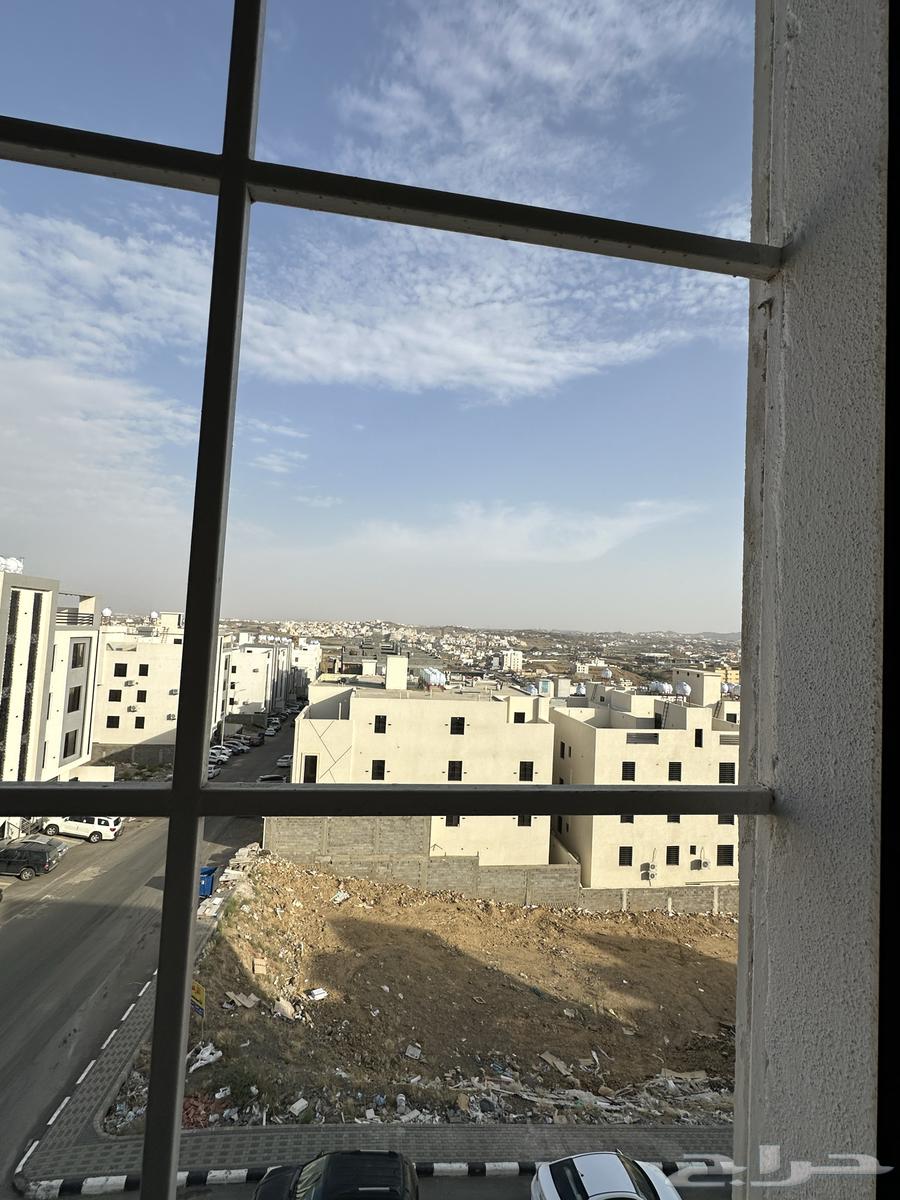 للبيع شقة علوي مع إطلالة مميزة وبالقرب من المطار64506279808515110