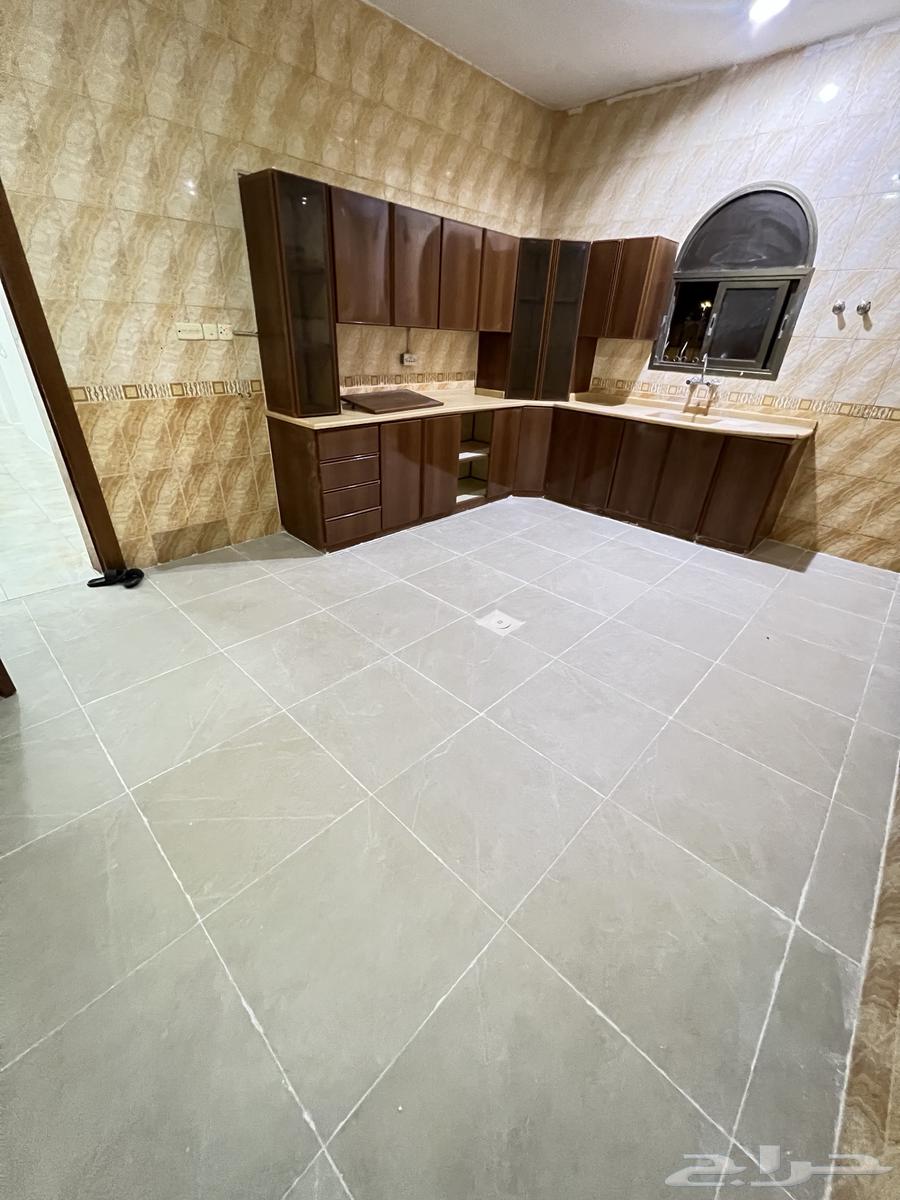 للإيجار شقة في السلمانية بالهفوف64506231193475112