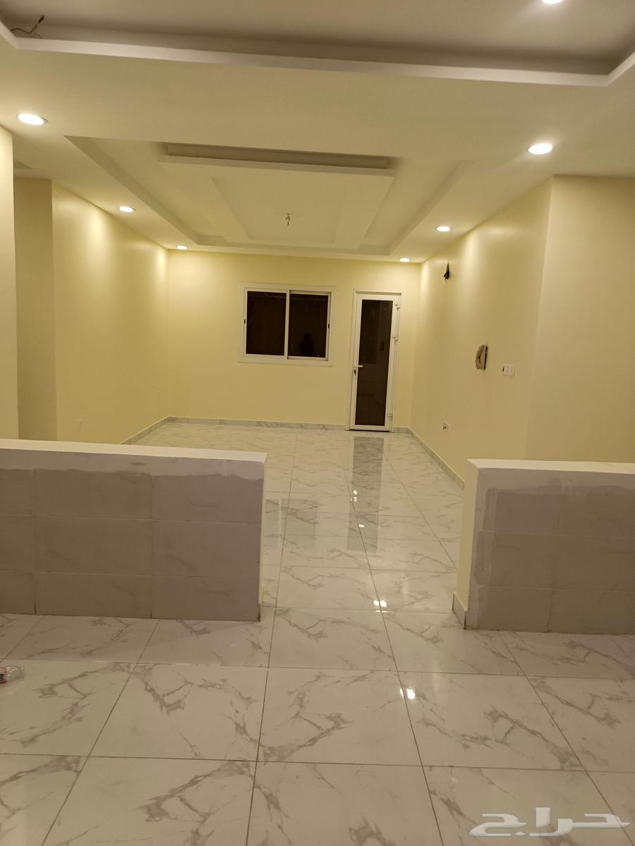 لخدمتكم للعوازل وجميع الدهانات والديكورات الداخليه والخارجيه64506428201858114